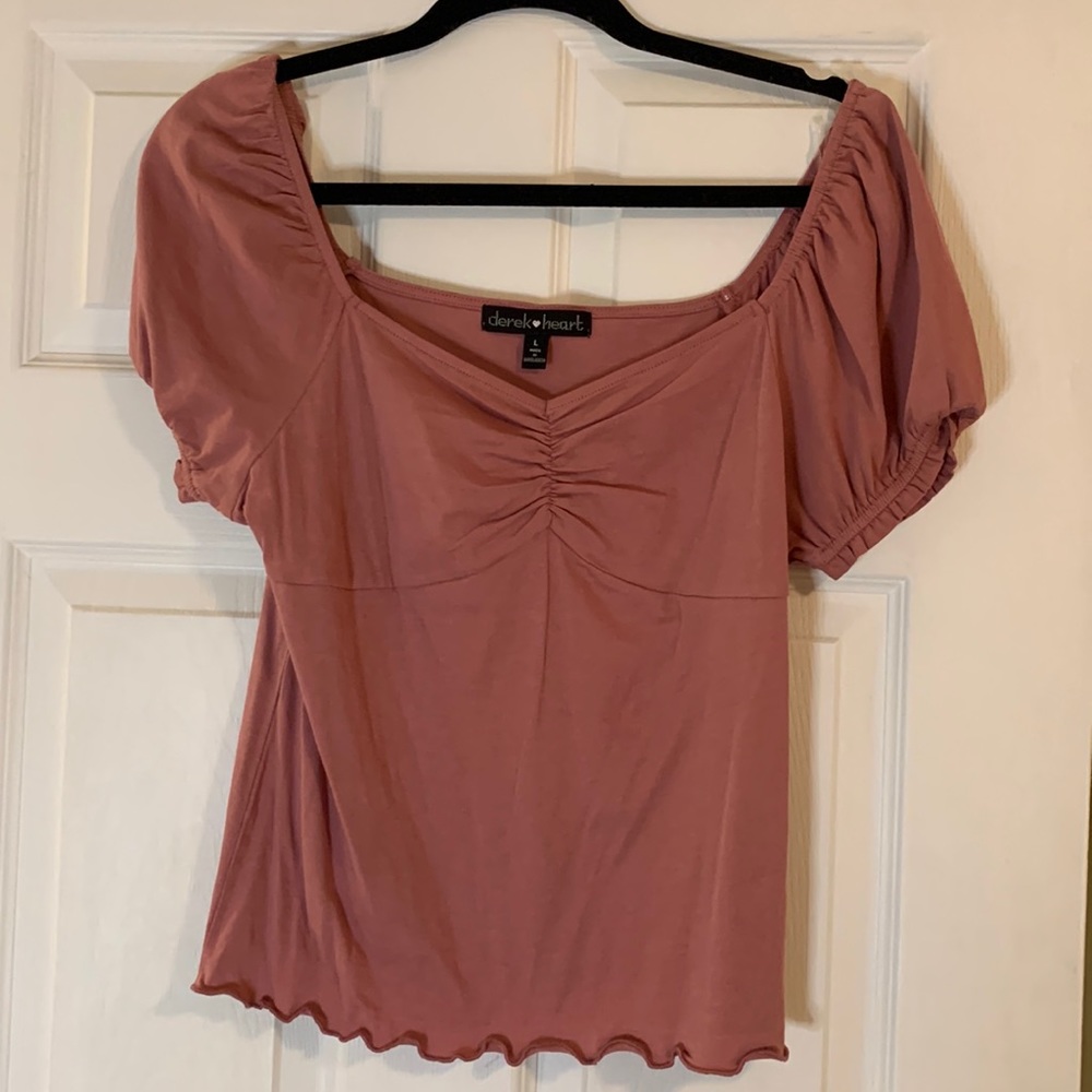 •DEREK HEART OFF THE SHOULDER TOP• Size L, fits off the shoulder, never worn